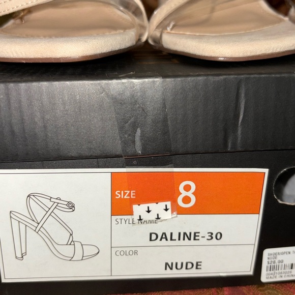 Elegant Nude Heels with Clear Straps - Picture 3 of 4